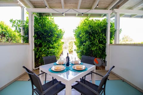 Garden, Balcony/Terrace, Dining area, Garden view