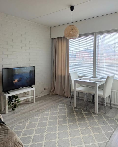 TV and multimedia, Living room, Seating area, Dining area, Evening entertainment