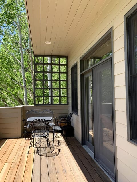 Three bedroom home, mountain views, great light! House in Boulder