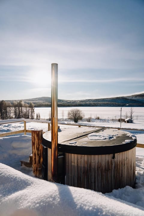 Hot Tub, Lake view, Swimming pool