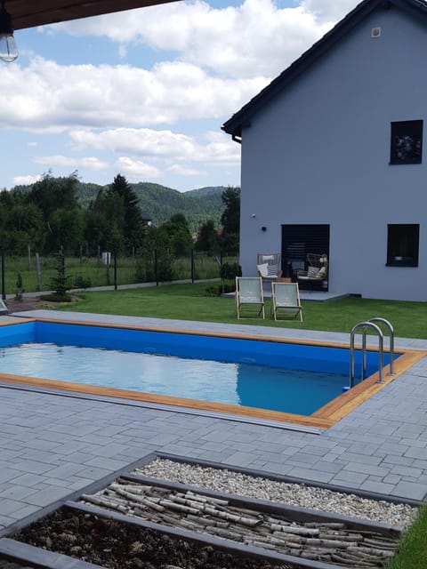 Property building, Pool view, Swimming pool, Swimming pool, sunbed