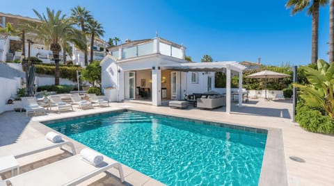 Off site, Table tennis, Balcony/Terrace, Swimming pool, sunbed