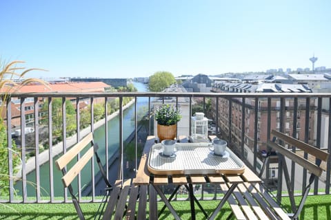 View (from property/room), Balcony/Terrace, Lake view, River view, River view, Sea view