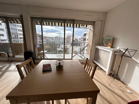 View (from property/room), Balcony/Terrace, Seating area, pet friendly