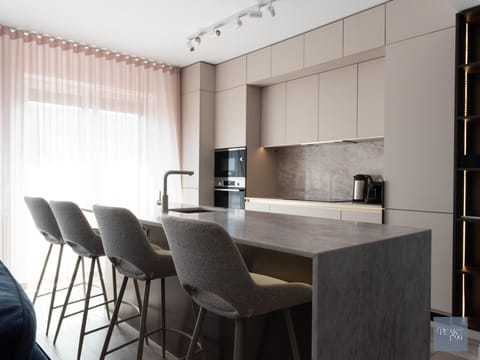 Coffee/tea facilities, Dining area