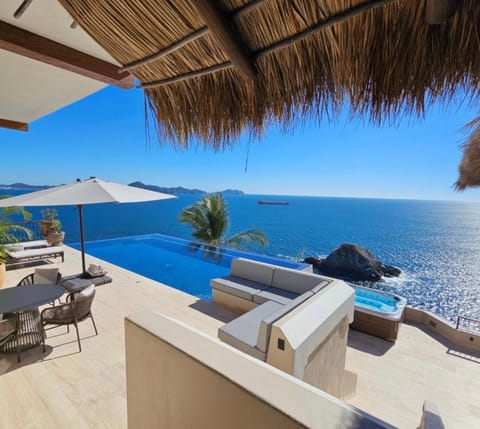 Pool view, Sea view, Swimming pool