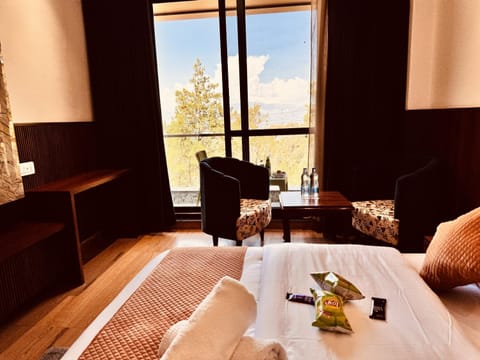 Bed, Seating area, Bedroom, Food
