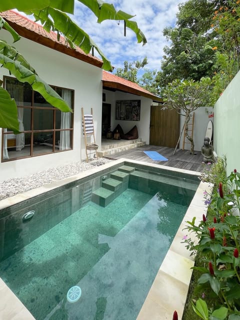 Property building, Balcony/Terrace, Swimming pool