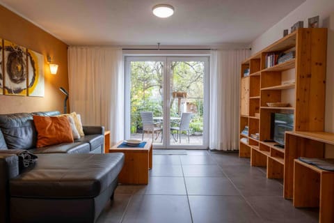 Garden, View (from property/room), Living room, Seating area