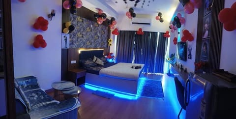 Bed, Living room
