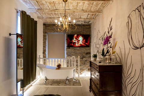 Photo of the whole room, Bedroom, Bath