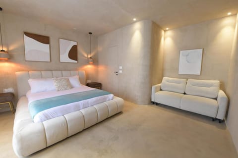 Bed, Living room, Bedroom