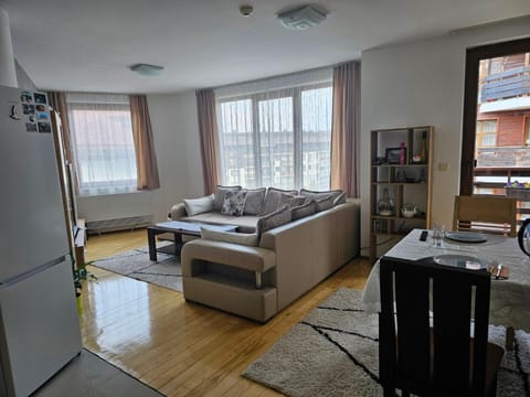 Communal lounge/ TV room, Living room, Seating area
