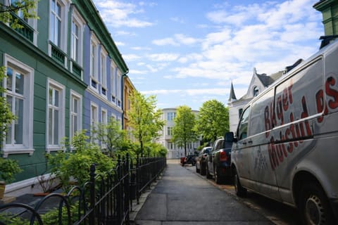 Property building, Off site, Neighbourhood