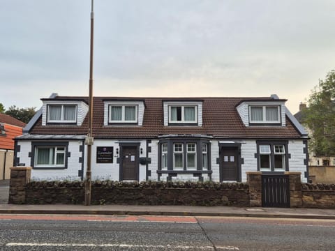 Property building, Day, Neighbourhood, Street view