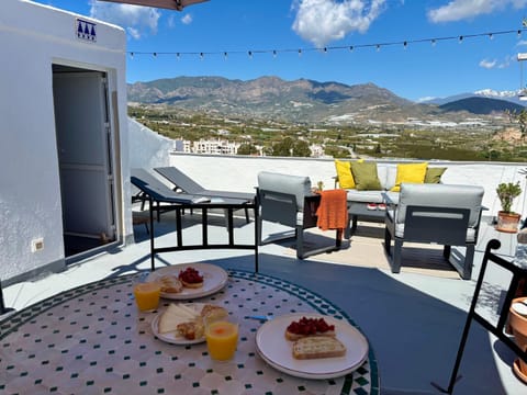 Patio, Balcony/Terrace, Mountain view