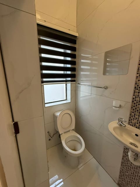 Black & White Guest House Bed and Breakfast in Cape Town