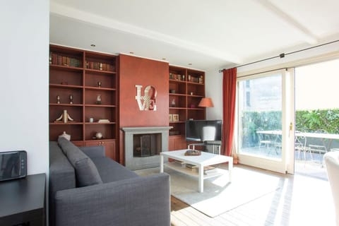 Bed, Day, Night, TV and multimedia, Balcony/Terrace, Living room, Photo of the whole room, Seating area, Lunch, Dinner, fireplace, heating, internet