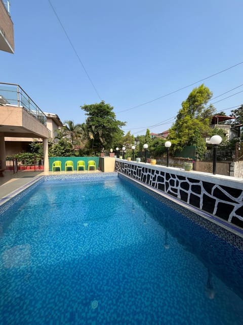 Swimming pool, Swimming pool