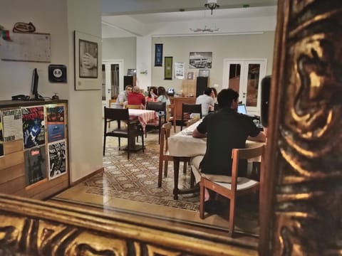 Living room, Decorative detail, Seating area