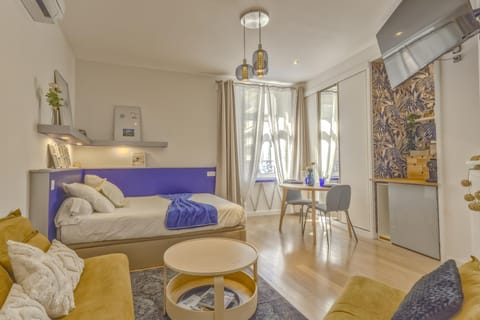 Living room, Bedroom