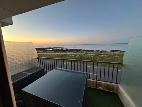 Patio, Natural landscape, View (from property/room), Balcony/Terrace, Sea view, Sunset