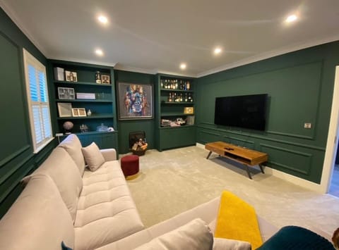 Library, TV and multimedia, Living room, Evening entertainment