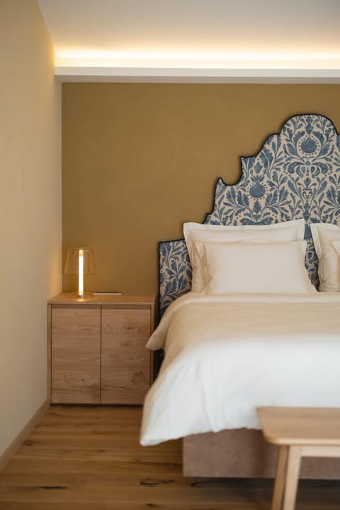 Bed, Decorative detail