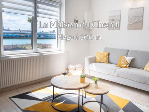 Living room, Sea view