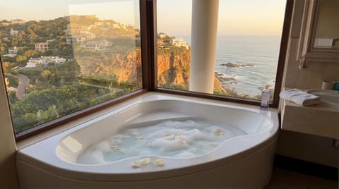 Hot Tub, Bathroom, Sea view, Bath, VIP