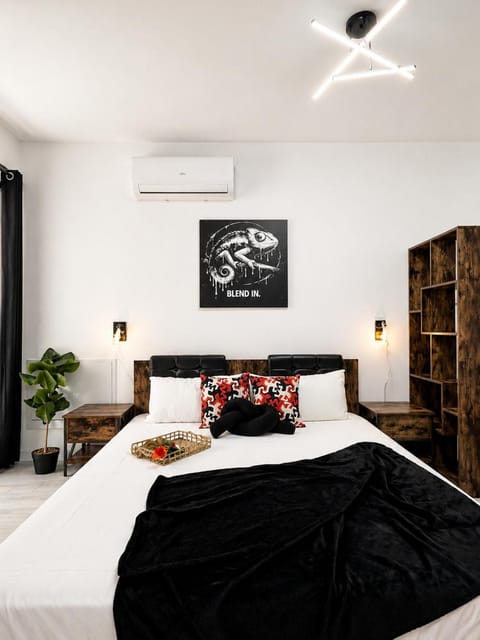 Bed, Bedroom