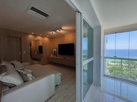Communal lounge/ TV room, Natural landscape, Living room, Seating area, Evening entertainment, Sea view