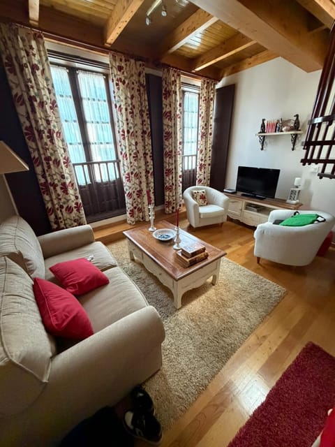 Communal lounge/ TV room, Living room, Photo of the whole room