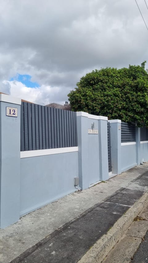 TWINHOUSE-Cape Town Bed and Breakfast in Cape Town