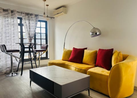 TV and multimedia, Living room, Entertainment