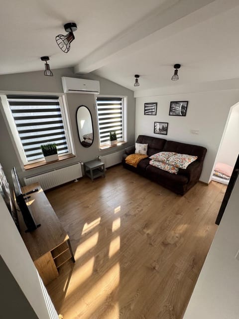 TV and multimedia, Living room, air conditioner