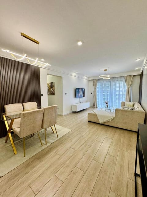 Seating area, Dining area, Dinner