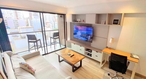 TV and multimedia, Living room, Seating area