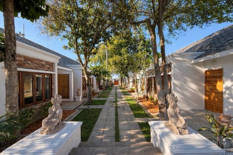 Garden, Inner courtyard view