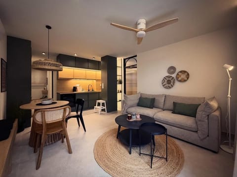 Kitchen or kitchenette, Living room, Dining area