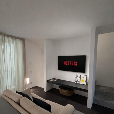 Living room, Seating area, Evening entertainment