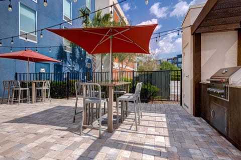Patio, BBQ facilities, Balcony/Terrace