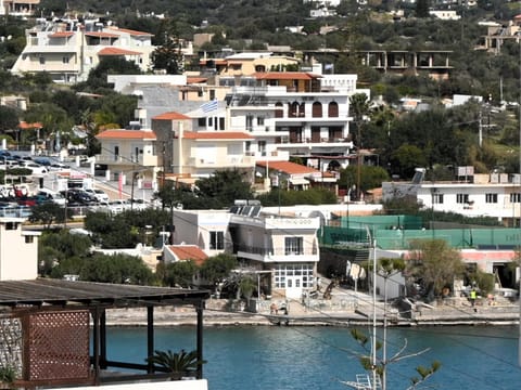 Day, Neighbourhood, Natural landscape, Bird's eye view, City view, Sea view
