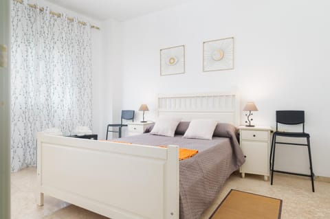 Bed, Photo of the whole room