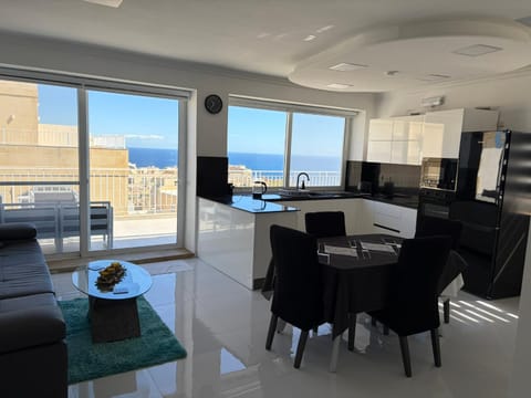 Kitchen or kitchenette, Living room