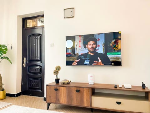 Communal lounge/ TV room, TV and multimedia, Evening entertainment