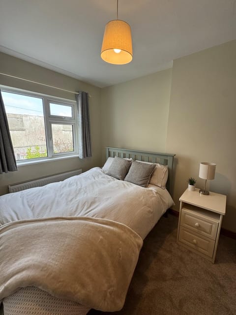 Westport Town Centre Escape with Croagh Patrick View Sleeps 4 House in Westport