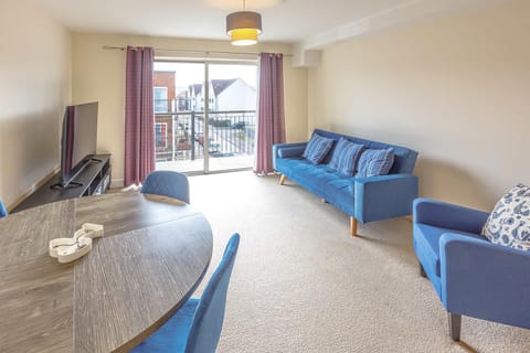 TV and multimedia, Balcony/Terrace, Living room, Dining area