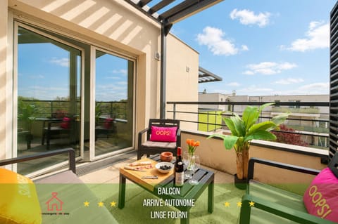 Patio, Day, View (from property/room), Balcony/Terrace, Dining area