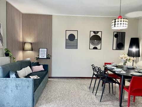 Day, Living room, Seating area, Dining area